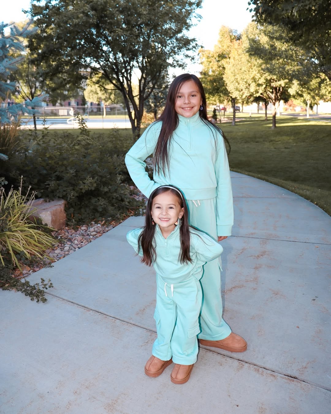 Instagram post by @arybindrup for FabKids. Caption reads: #fabkidspartner cozy and soft!! The girls are....
