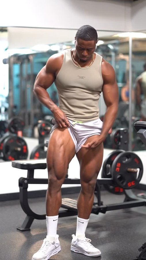 Instagram post by @vassia_fit for Jed North. Caption reads: Some of my leg work out....