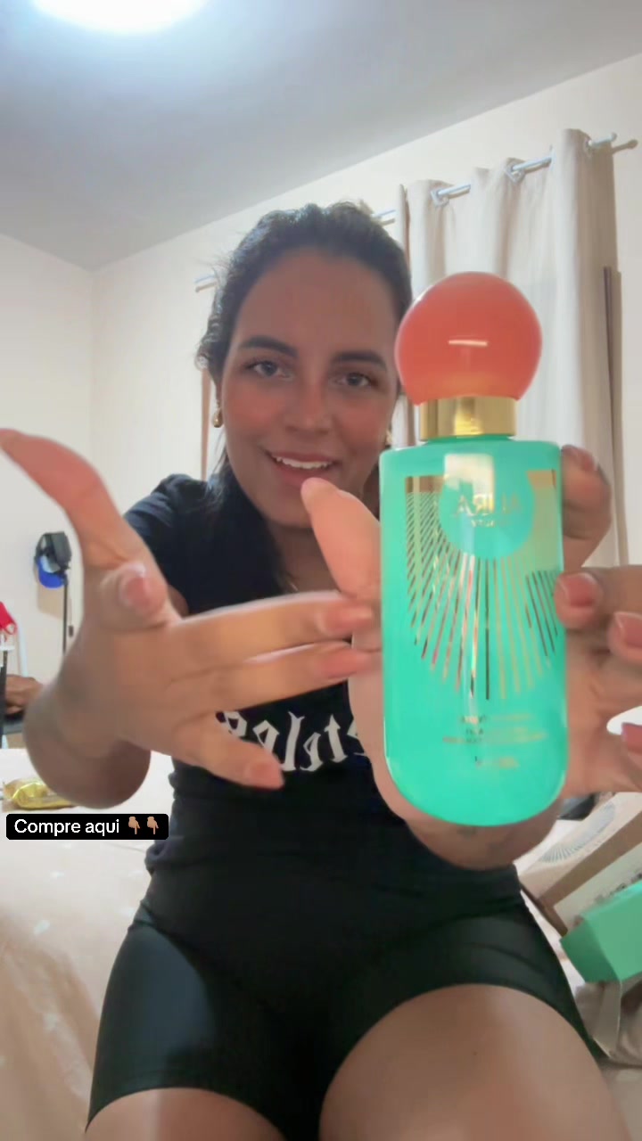 TikTok post by @alinedepaula_19 for Aura Beauty Club. Caption reads: [...] #tiktokshop #tiktokshopbr @Aura Beauty Club.