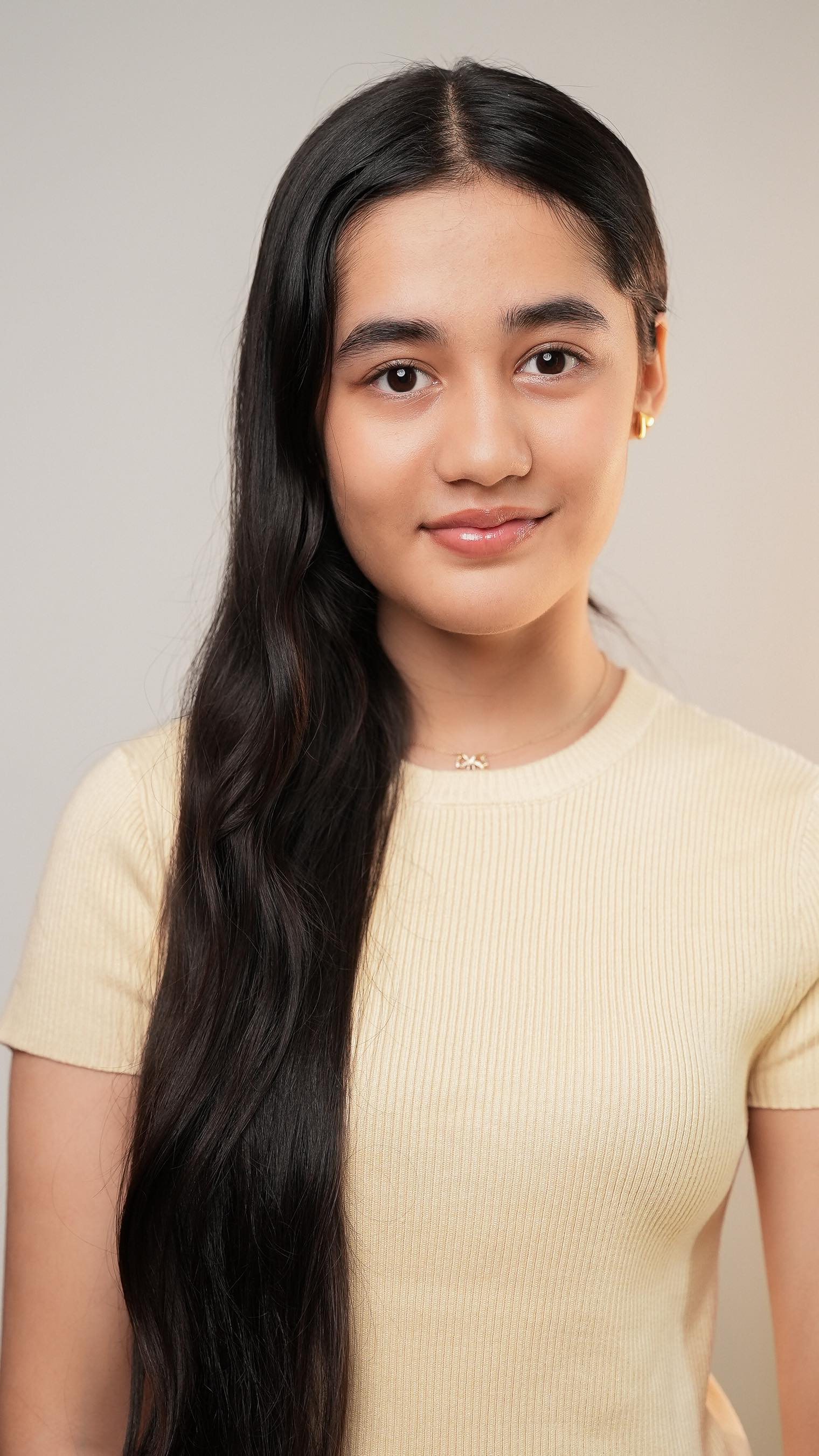 Instagram post by @aakritisharma.official for GRITZO. Caption reads: Daily essentials but make it superhero-level....