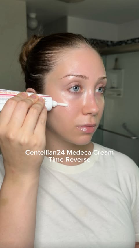 Instagram post by @sarahbabula for Centellian24. Caption reads: [...] the hype #skincare #koreanskincare....