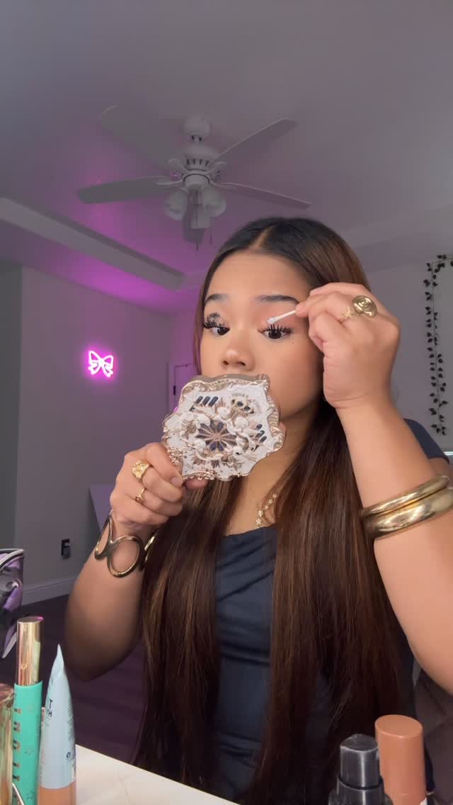 Instagram post by @chenoa.shen for Milani Cosmetics. Caption reads: MASCARA TUT!!! haven’t used lash clusters in a....