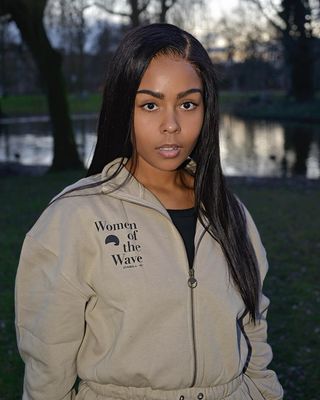 Instagram post by @chendajade for Wehkamp. Caption reads: Women of the wave 🌊 

Jumpsuit from @wehkamp ,....