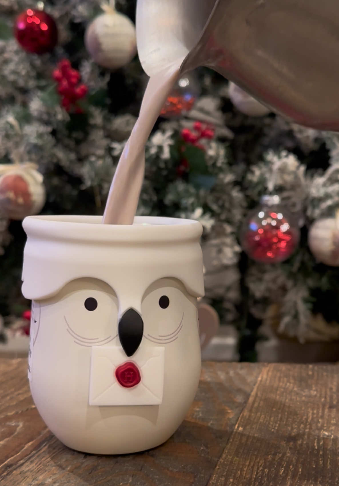 TikTok post by @rzlolaa for Corkcicle. Caption reads: [...] last minute Christmas gifts?  This....