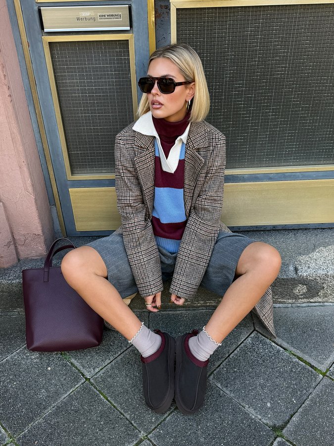 Instagram post by @julia.kammerer for s.Oliver. Caption reads: anzeige @soliver 
a bunch of fall outfits for you....