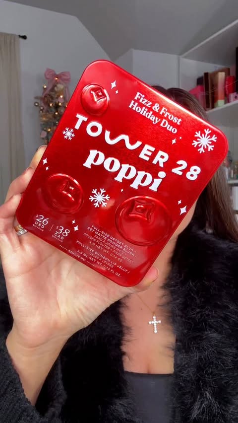 Instagram post by @vianneystrick for Tower 28 Beauty. Caption reads: Tower 28 x Poppi!💋
I'm loving the red tones....