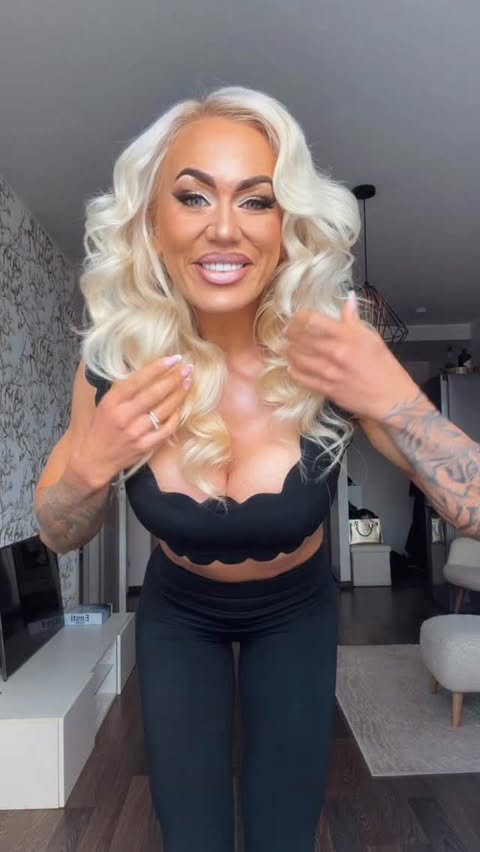 Instagram post by @kaisakuusnomm for Luminescence Collection. Caption reads: 50 shades of @luminescencecollection 🖤🤌

Sa....