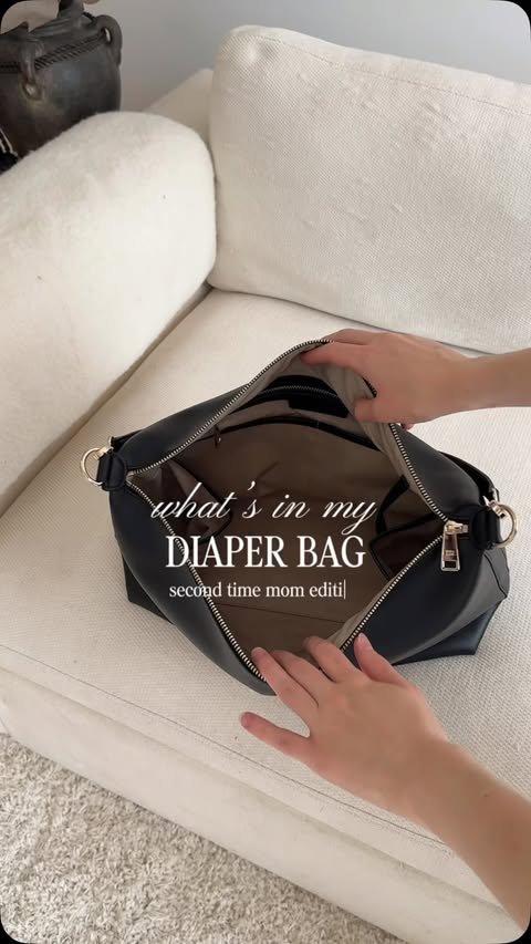 Instagram post by @elisedlye for MINA BAIE. Caption reads: [...] bébé, baby essentials, momlife, momof2....
