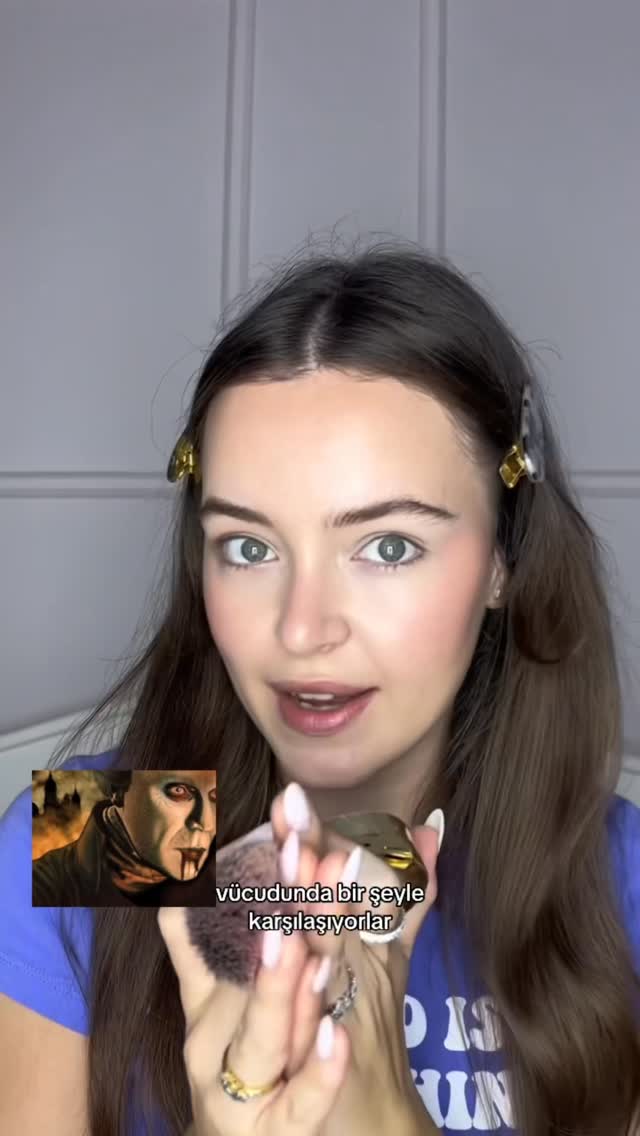 Instagram post by @aysubassar for Oriflame. Caption reads: Tüylerimi ürpertti….😣 #makeup #story #reklam....