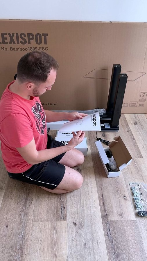 Instagram post by @festas_builds for FlexiSpot. Caption reads: [...] this awesome foundation – the E7Q from....