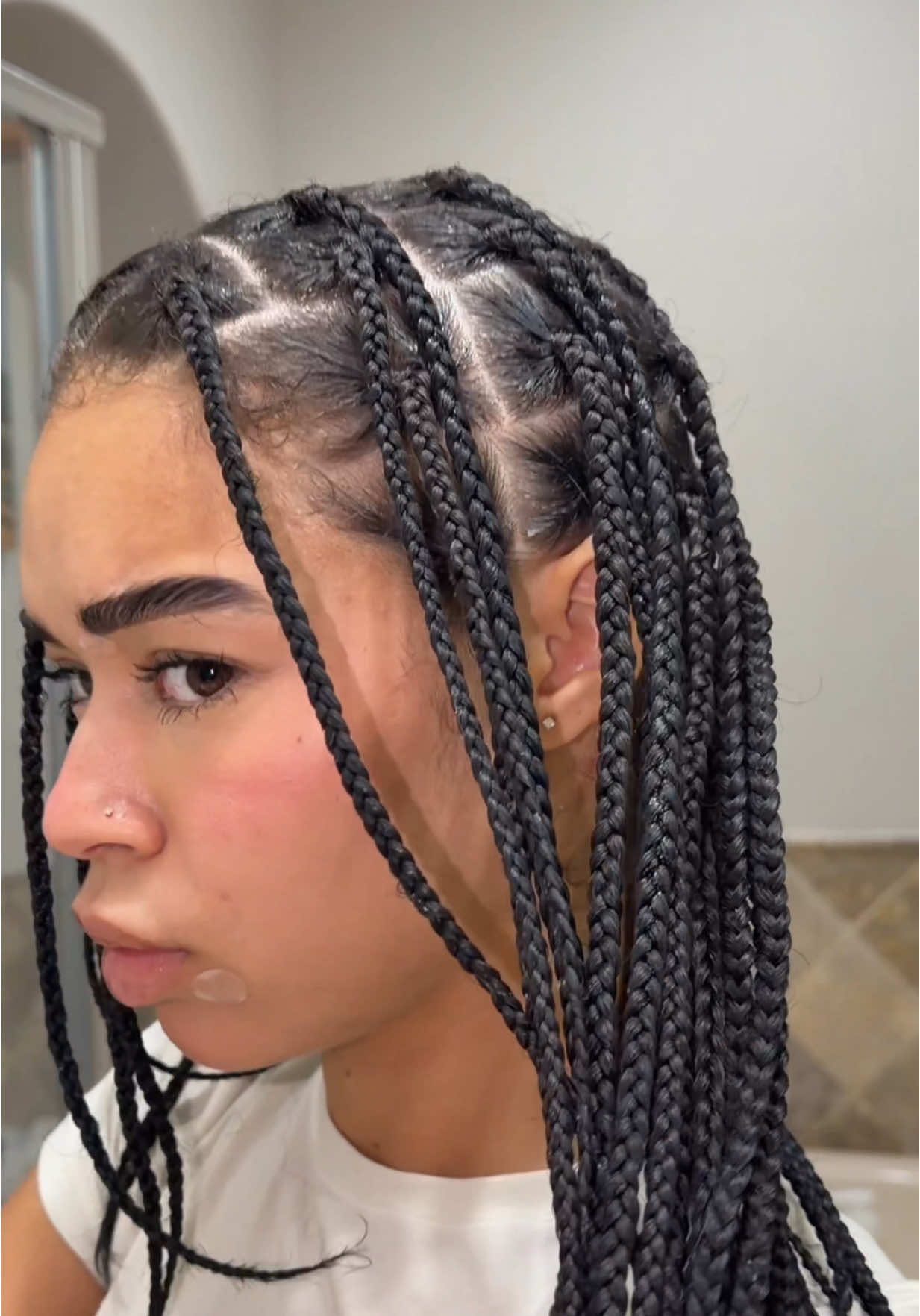 TikTok post by @thekaylaflash for Style Icon Hair. Caption reads: [...] miracle knots have won me over! @Style Icon....