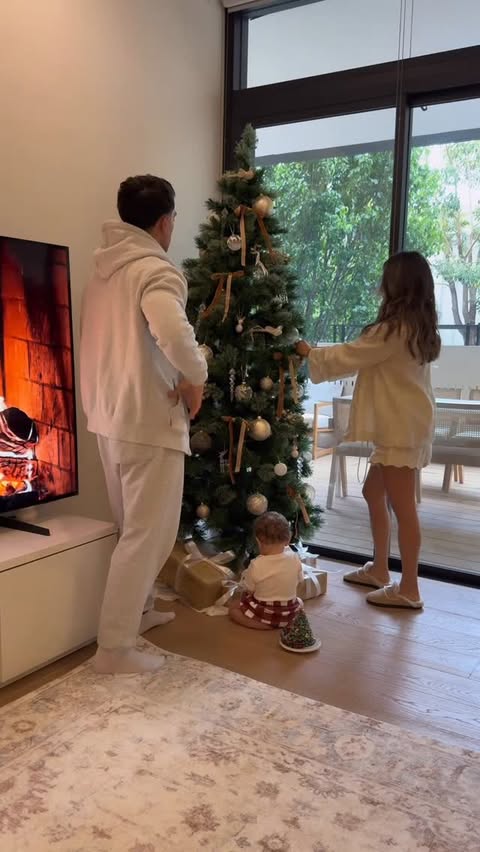 Instagram post by @jessieadamopearce for Moonpig. Caption reads: We’re making an effort to be organised this....