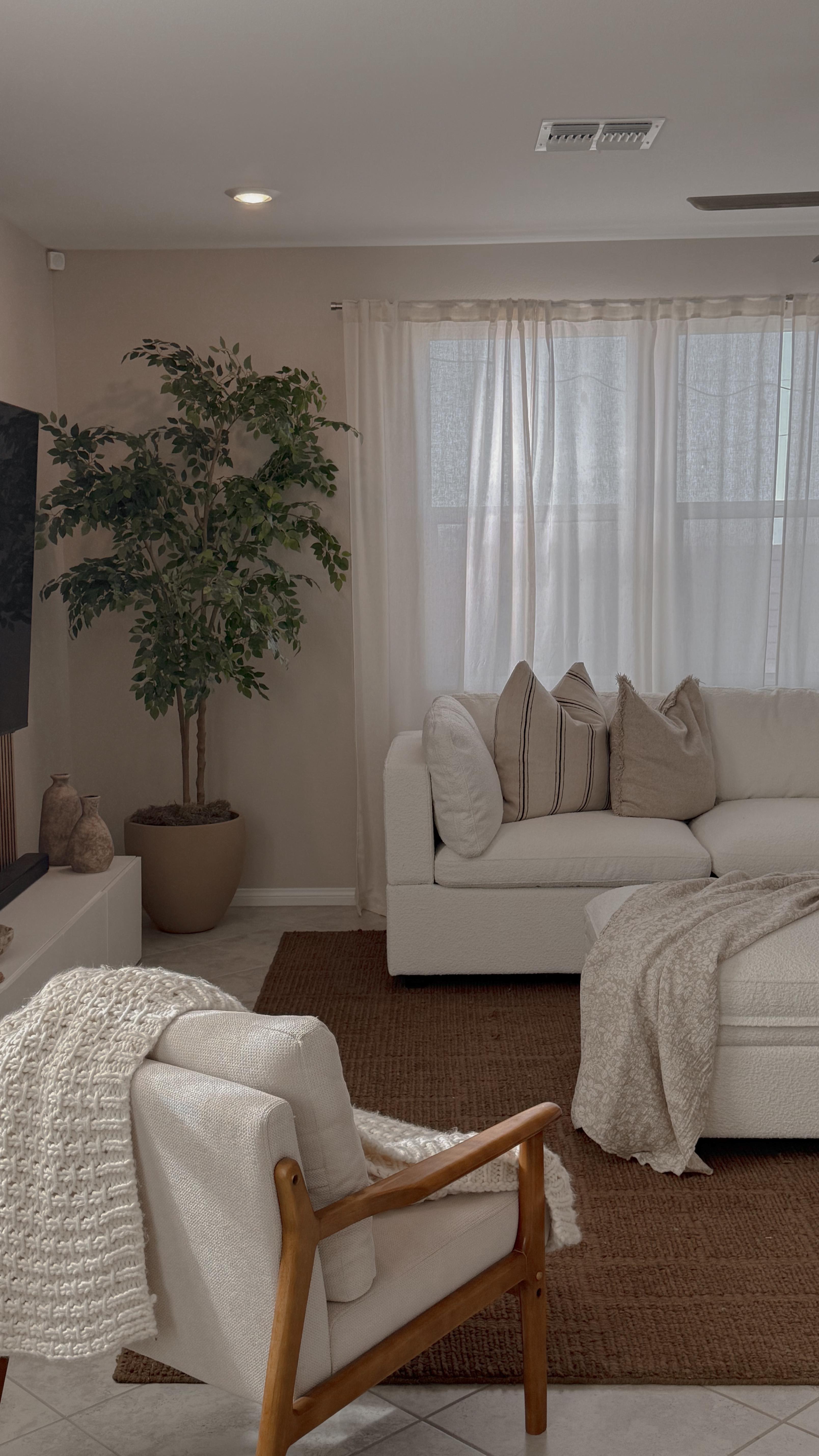 Instagram post by @itschelseahope for Albany Park. Caption reads: This is by far the biggest, most high quality....