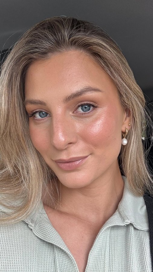 Instagram post by @theacnenutritionist for Amperna. Caption reads: [...] skincare routine part 2 ✌🏼 comment AMPERNA....