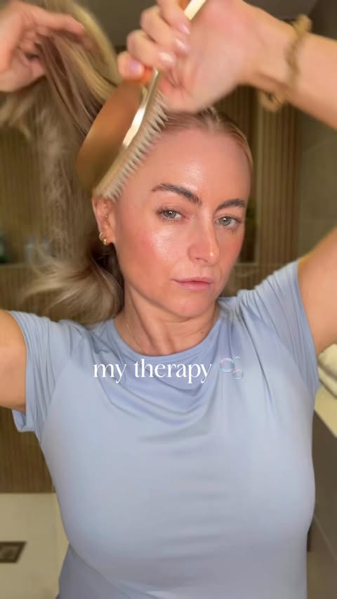 Instagram post by @addicted_to_face for LANO. Caption reads: [...] B9 Eye Cream @biodermauk Cicabio Crème+....