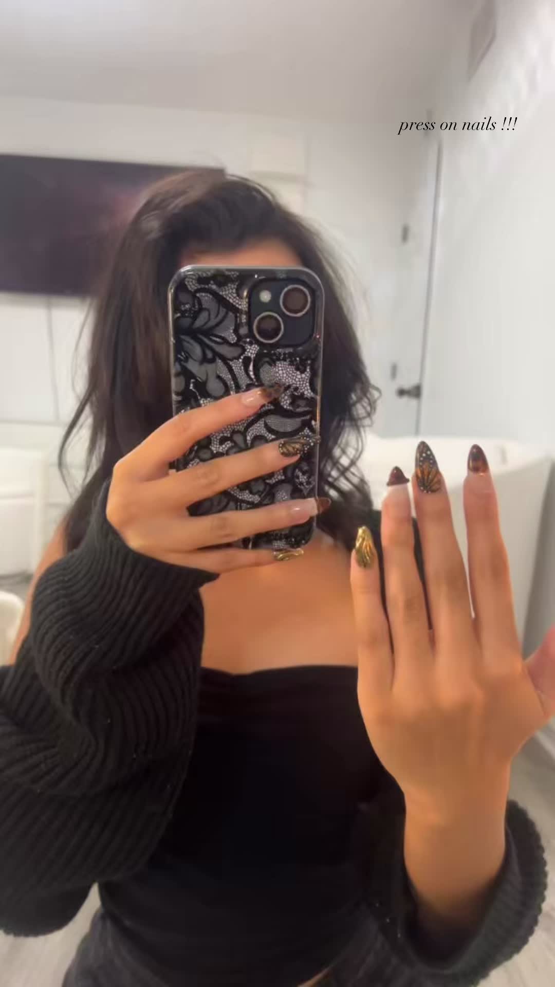 TikTok post by @taymckinn for Ersa Nails. Caption reads: [...] 🤍yes I’m obsessed #nailinspo #fyp @Ersa....