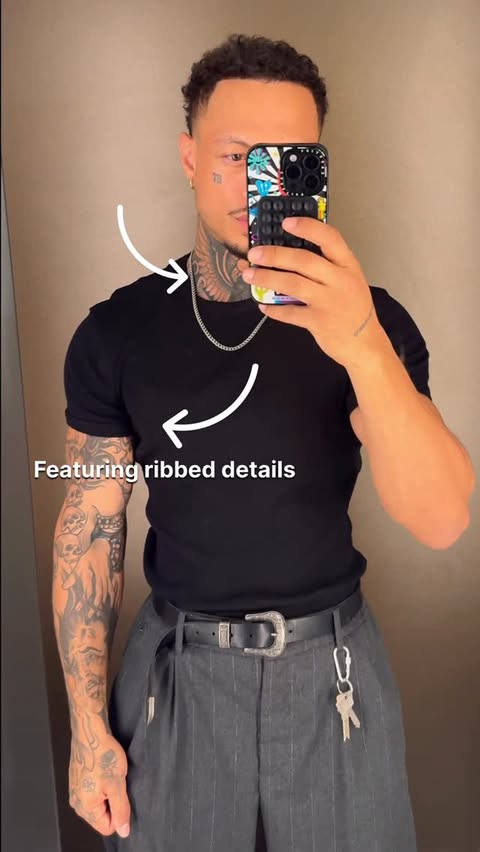 Instagram post by @natelucantoni for New Yorker. Caption reads: [...] other than the slim ribbed tshirt from....