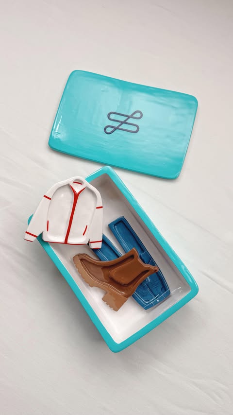 Instagram post by @sincerelyseashell for Stitch Fix. Caption reads: [...] wardrobe deserves to be a work of art!....