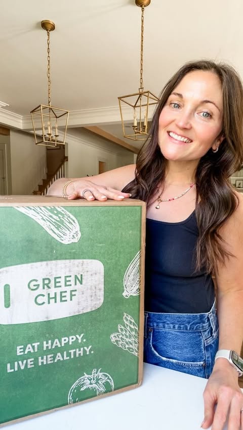Instagram post by @eatingbirdfood for Green Chef. Caption reads: [...] during this deficit. Spoiler alert…....
