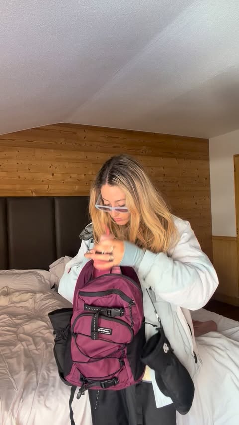 Instagram post by @emmaneill_ for Vithit. Caption reads: A day on the slopes fueled by VitHit lol honestly....