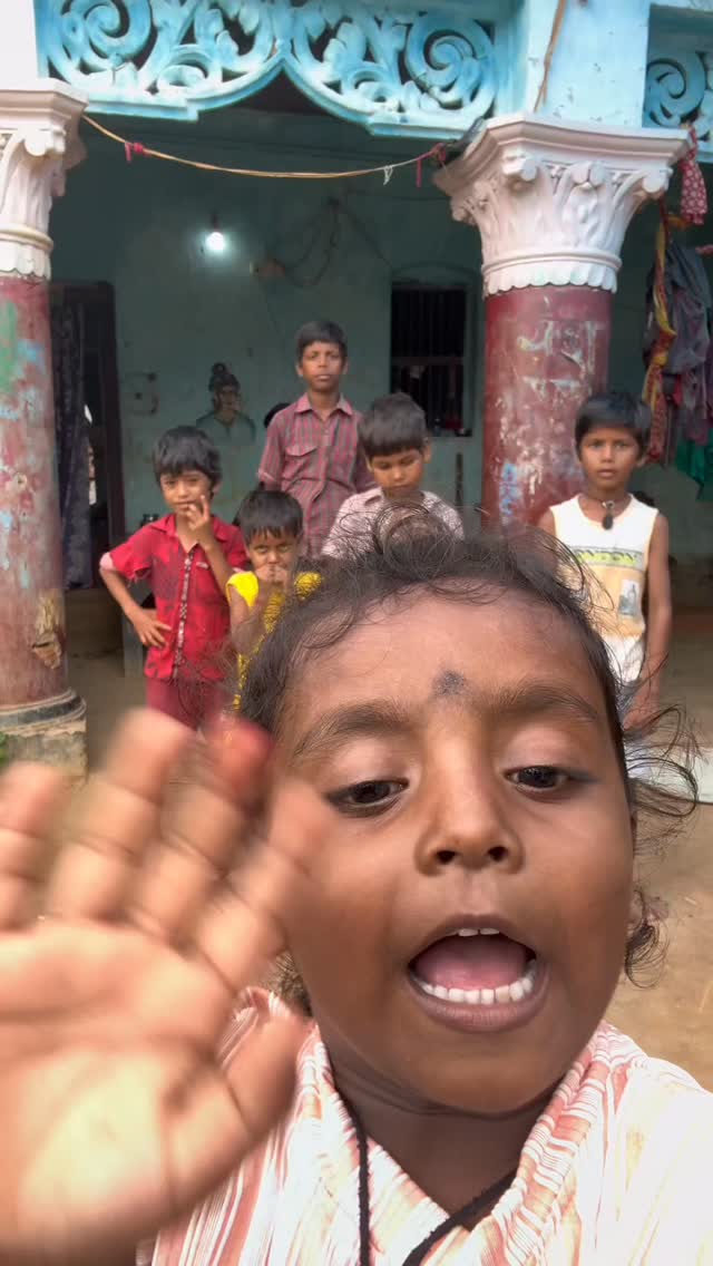 Instagram post by @rk_raja742 for Swiggy. Caption reads: Apne matlabi dosto ko tag karo
#viral #funny....