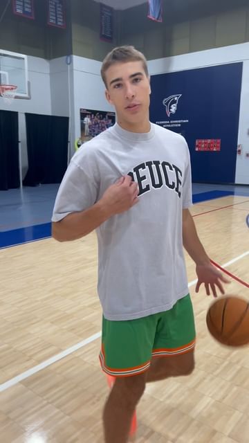 Instagram post by @kohlrosario for Deuce Brand. Caption reads: [...] end to see what happens when you wear....