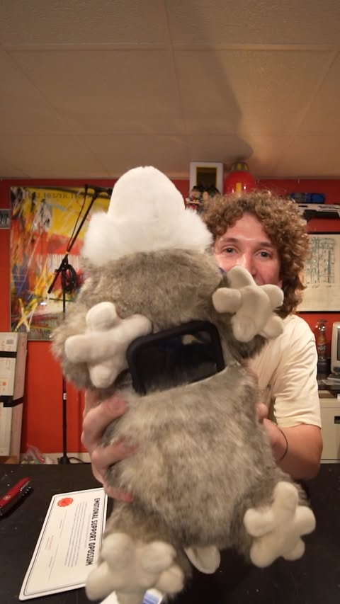 Instagram post by @matttbartsch for UScellular. Caption reads: I GOT A GIFT!! thank you @uscellular for thinking....