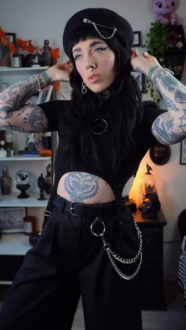 Instagram post by @amylouisehansonxo for The Ragged Priest. Caption reads: [...] collection * Jumper - @theraggedpriest *....