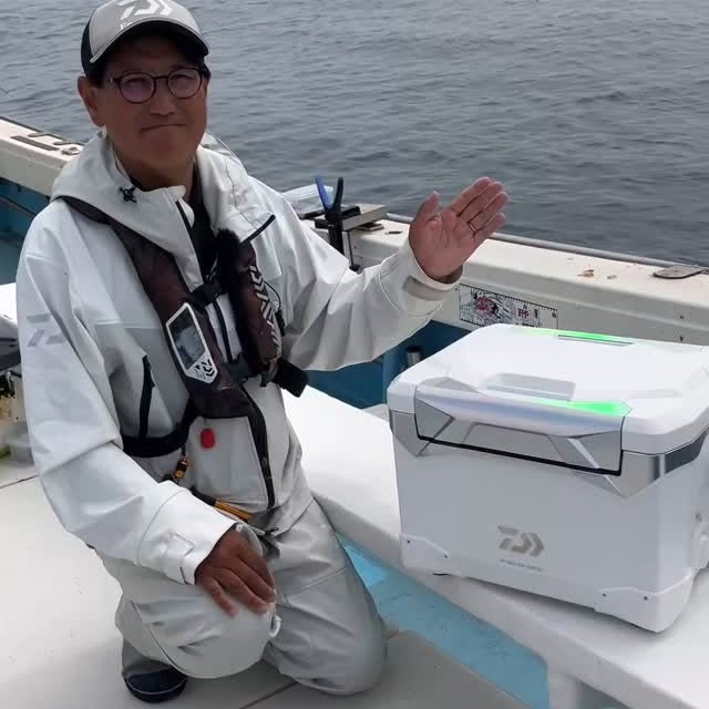 Instagram post by @daiwamiya for Daiwa. Caption reads: PVREXシリーズ
https://www.daiwa.com/jp/product/hyr0axy....