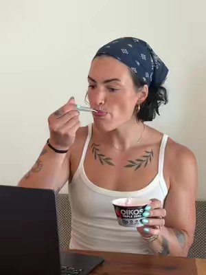 TikTok post by @kellylmatthews for Oikos Venezuela. Caption reads: #ad #OIKOSPartner Protein really IS that....