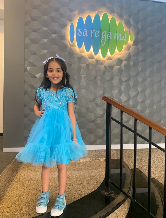 Instagram post by @alaayna_hussain for Saregama. Caption reads: Magical moments from @saregama_official #love....