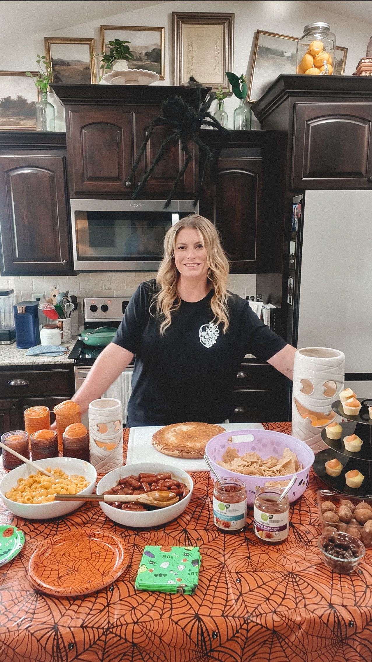 Instagram post by @jessicabmathie for Fred Meyer. Caption reads: #ad Halloween hack: let @FredMeyerStores handle....