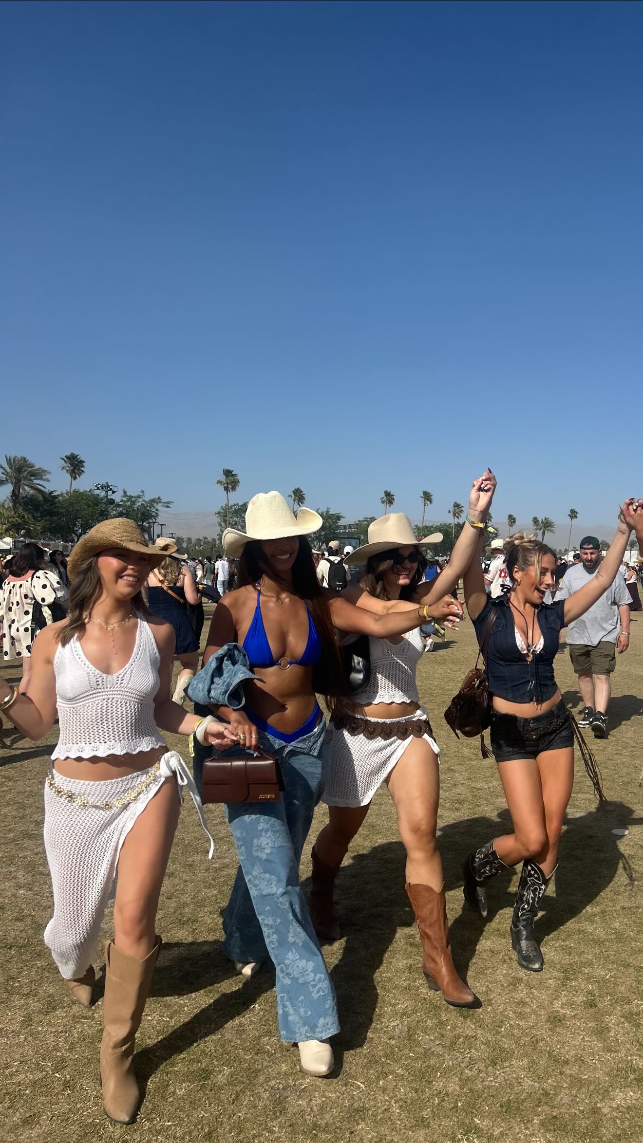 Instagram post by @livefitelle for Kulani Kinis. Caption reads: [...] pout preserve 
@croftalley breakfast....