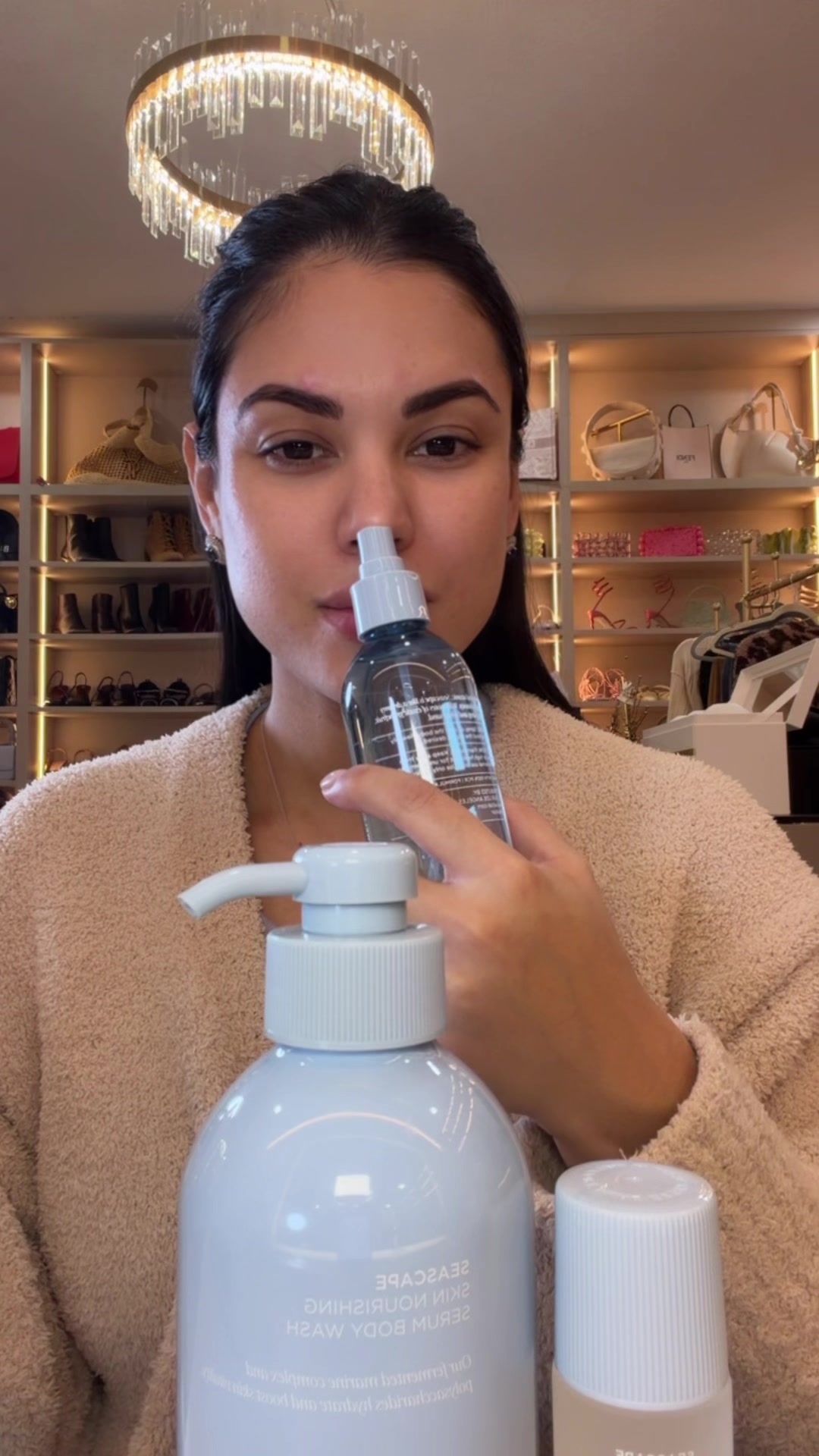 TikTok post by @lia_mania for Saltair. Caption reads: Me encantaaa este set de @Saltair Body .