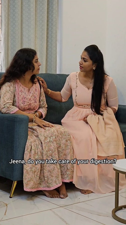 Instagram post by @preenaanuraj1 for Happy Tummy. Caption reads: 3 multigrain chapathis = 35% of your daily fibre....