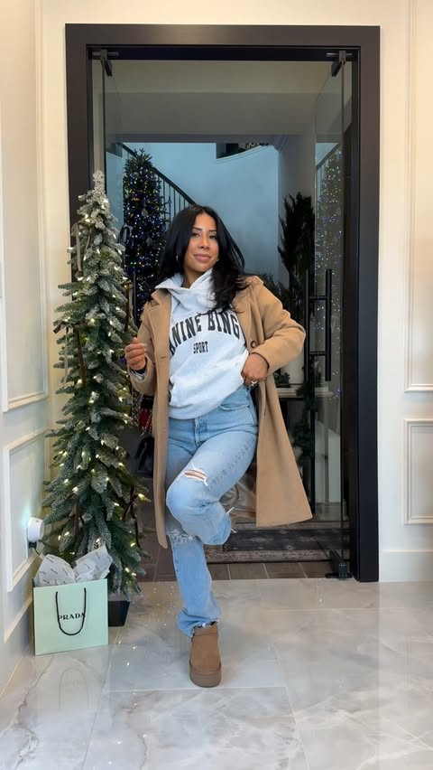 Instagram post by @lincolnsmamaaa for UGG. Caption reads: My favorite kind of outfits include a good pair of....