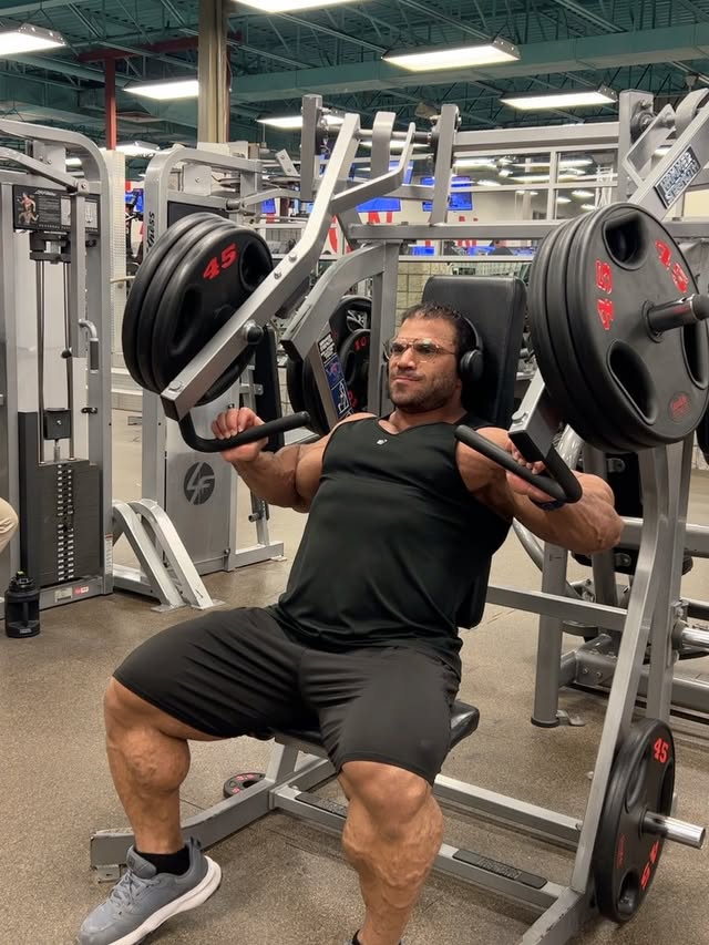Instagram post by @hassan_mostafa92 for Jed North. Caption reads: Some of my chest workout 💪 midnight training in....