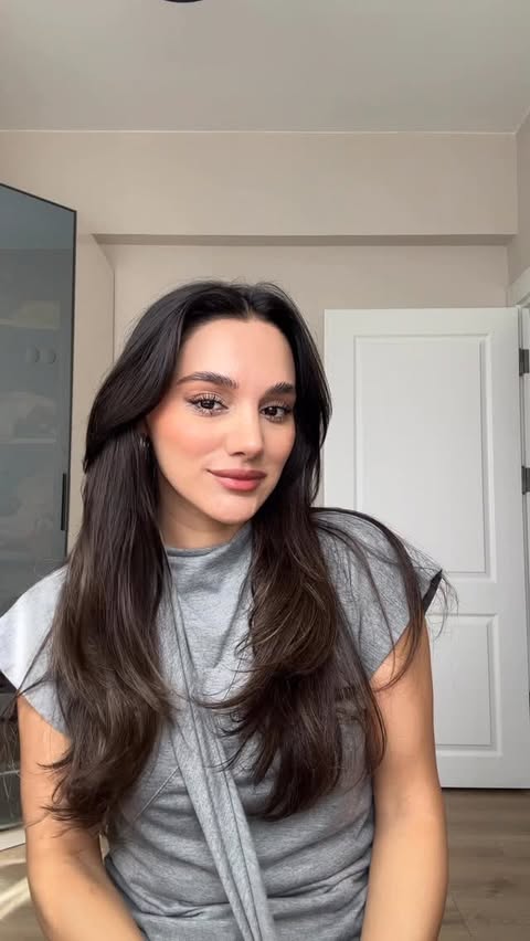 Instagram post by @dilaymeliskirca for Note Cosmetique. Caption reads: Sizce nasıl olmuş? 🩷 #reklam #makeup.