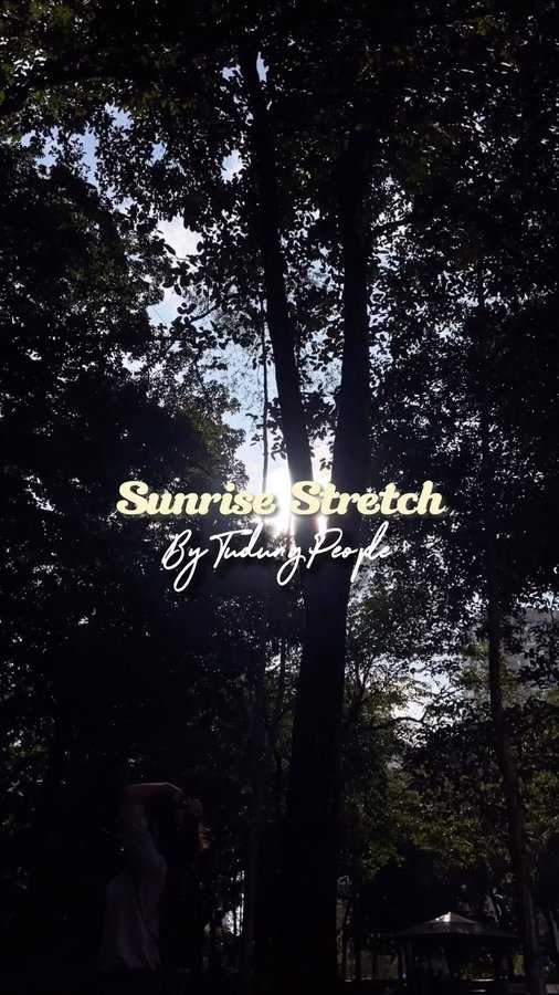 Instagram post by @syainaquiah for TudungPeople. Caption reads: [...] morning with Sunrise Stretch by....