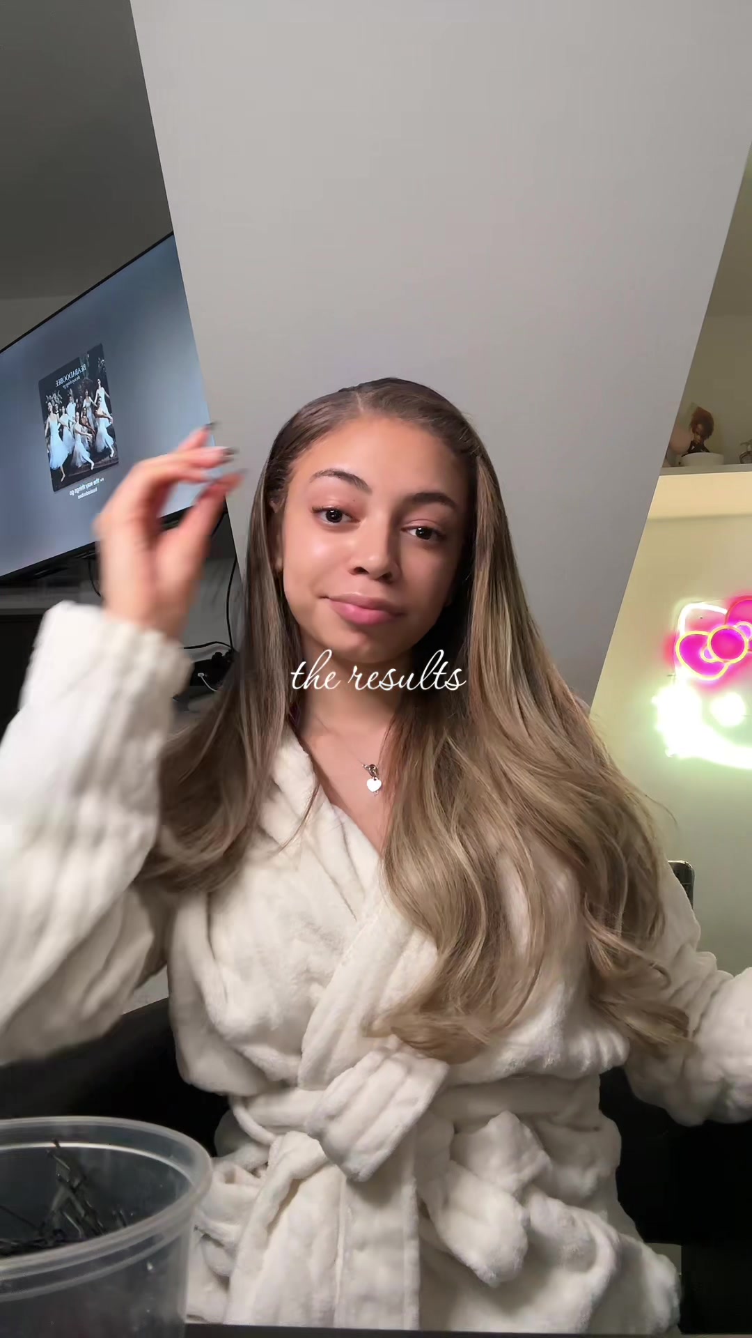 TikTok post by @theinternetprincess_ for Dooreshair. Caption reads: Ofc using doores extensions😚 #fyp....