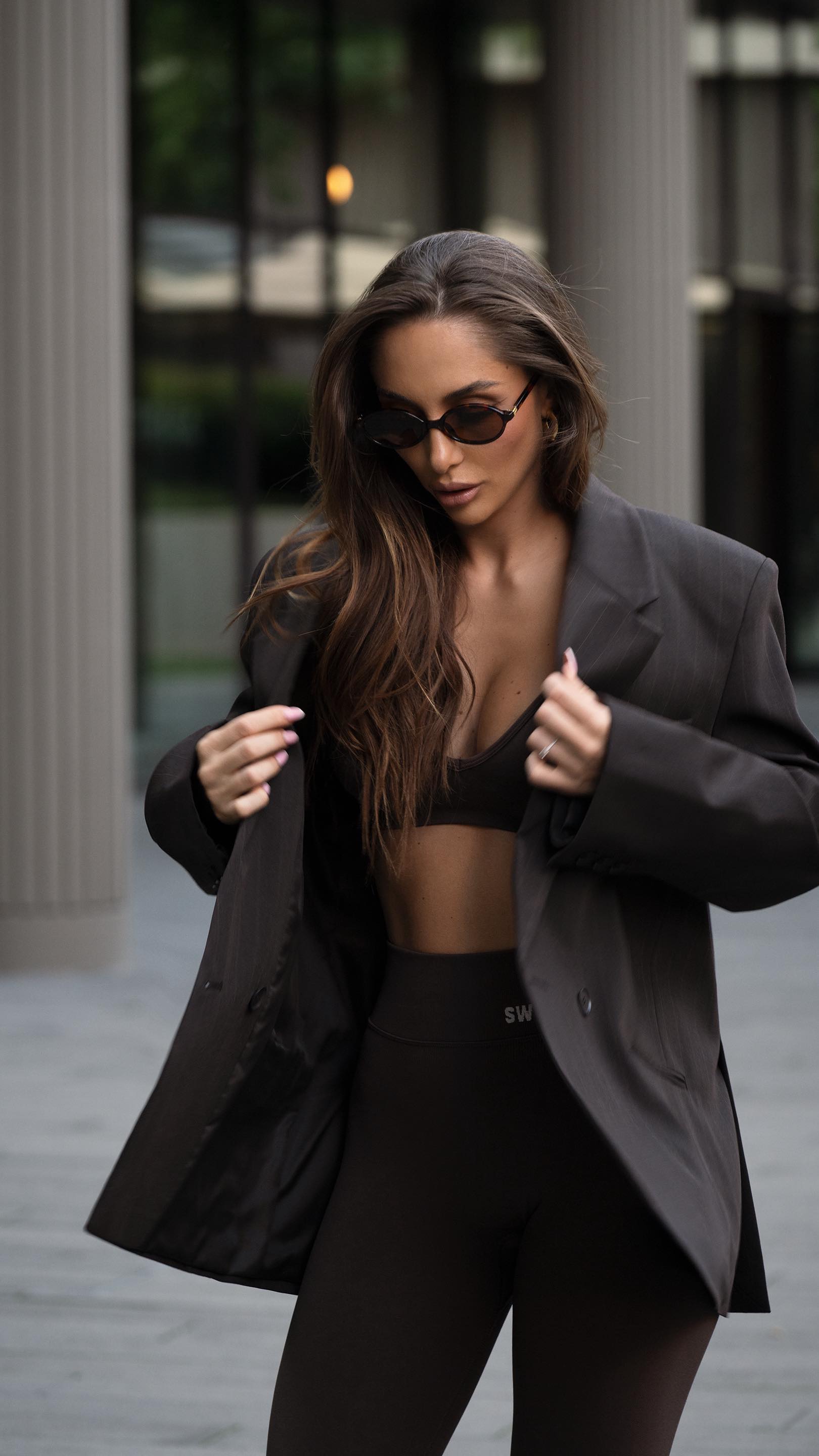 Instagram post by @babeaute_ for SWYbrand. Caption reads: this fall energy >>>
comfy, confident,....