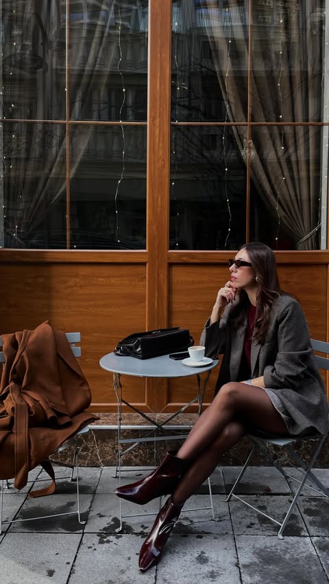 Instagram post by @pupimilena for reserved. Caption reads: [...] have coffee in my warm wool....