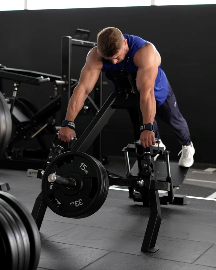 Instagram post by @ryanjterry for Gymshark. Caption reads: Supported T bar row 
1x 15-18 reps
4x 10-12....