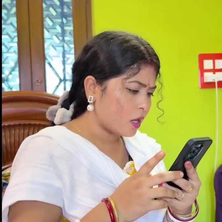 Instagram post by @sudiptrisha10 for Airtel. Caption reads: #Ad Thailand Tour 😆

#Airtel....