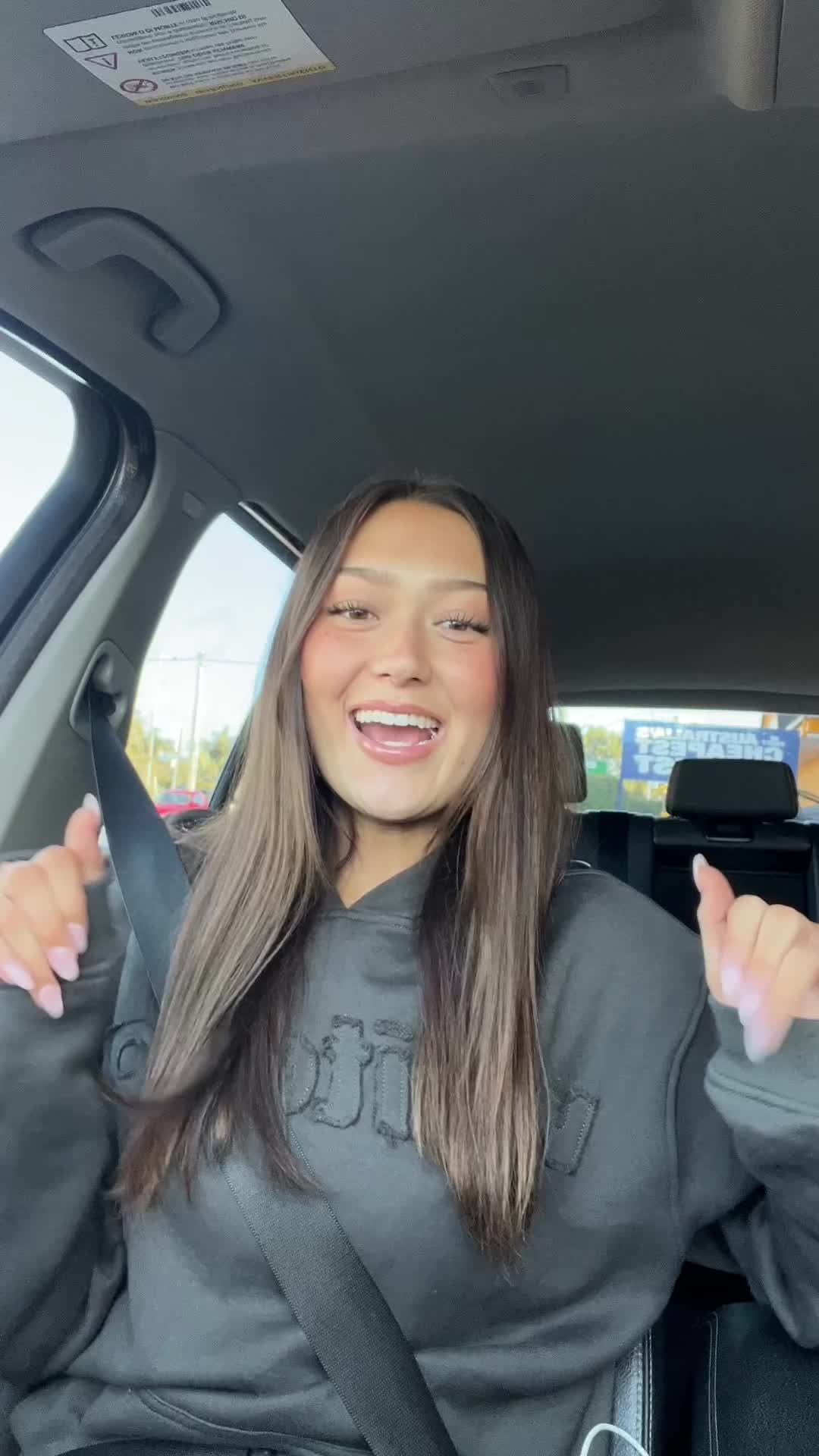 TikTok post by @amberg3ritz for Baddest Bod. Caption reads: [...] for 40% off EVERYTHING excl bundles @Baddest....