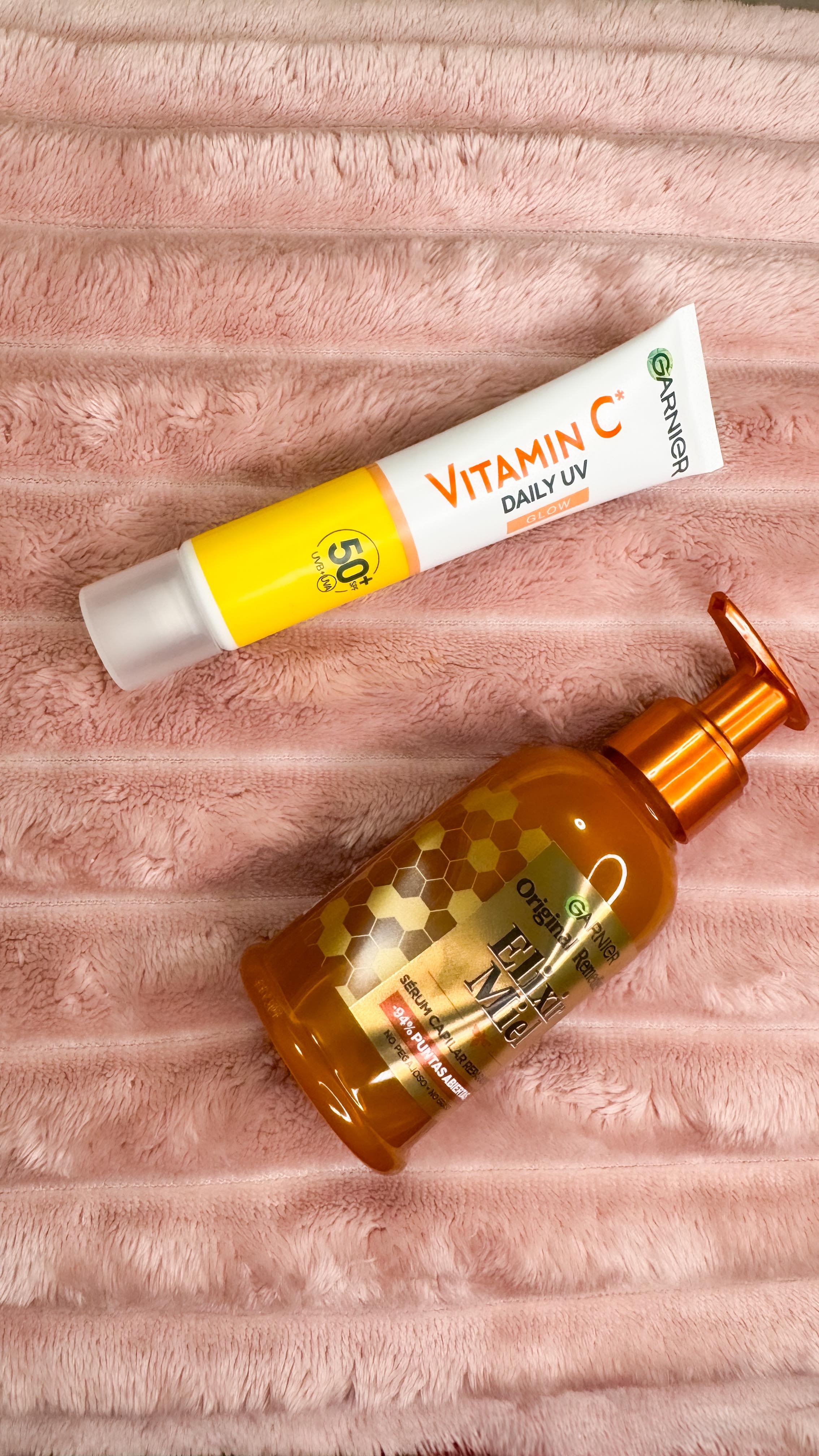 Instagram post by @juliana_ami_ma for Garnier España. Caption reads: 💛 𝐅𝐀𝐕𝐎𝐑𝐈𝐓𝐎𝐒 𝐃𝐄 𝐌𝐀𝐑𝐙𝐎 💛

Hoy os....