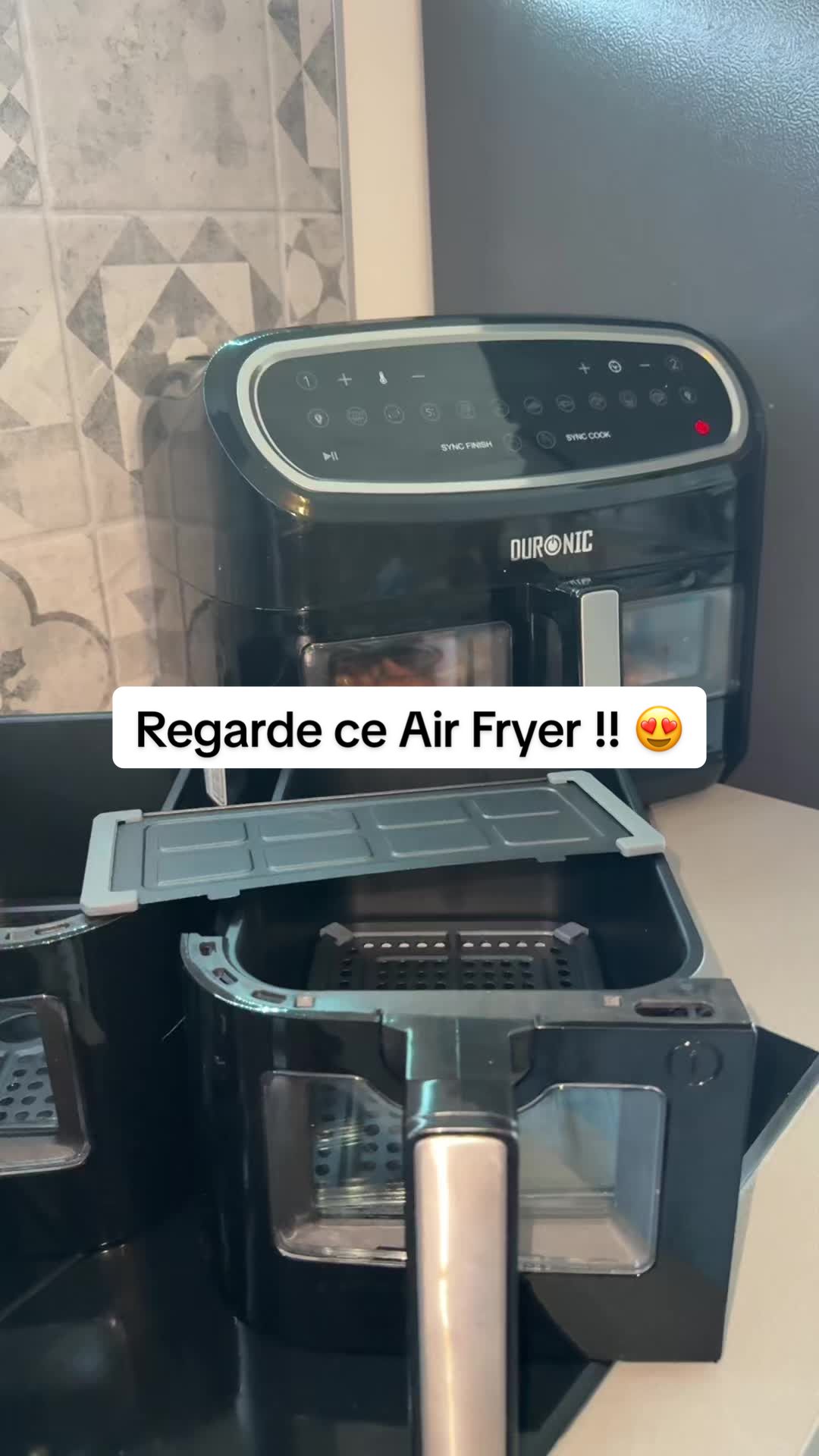 TikTok post by @shashamouaah for Duronic. Caption reads: Il est juste in cro yaaaa ble !  Merci @Duronic....