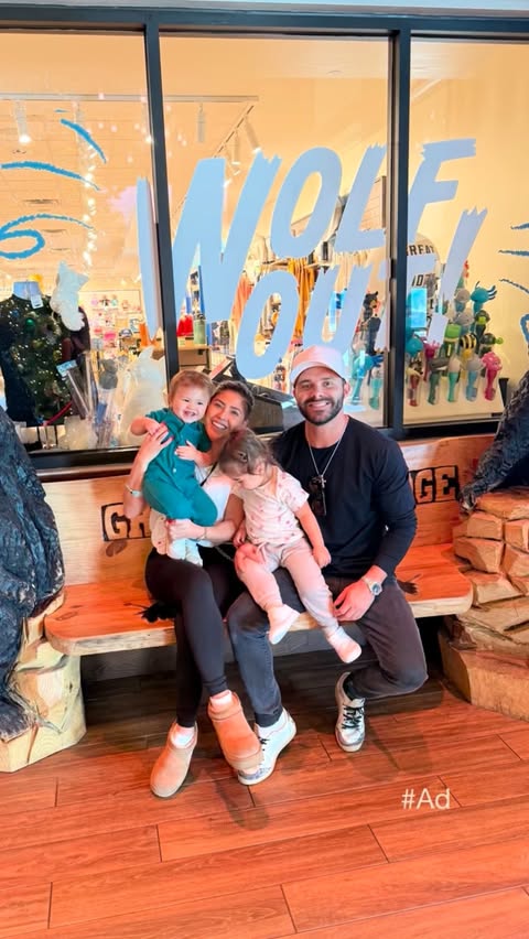 Instagram post by @itsaprilmarie for Great Wolf Lodge. Caption reads: [...] time wolfing out with our pack at....