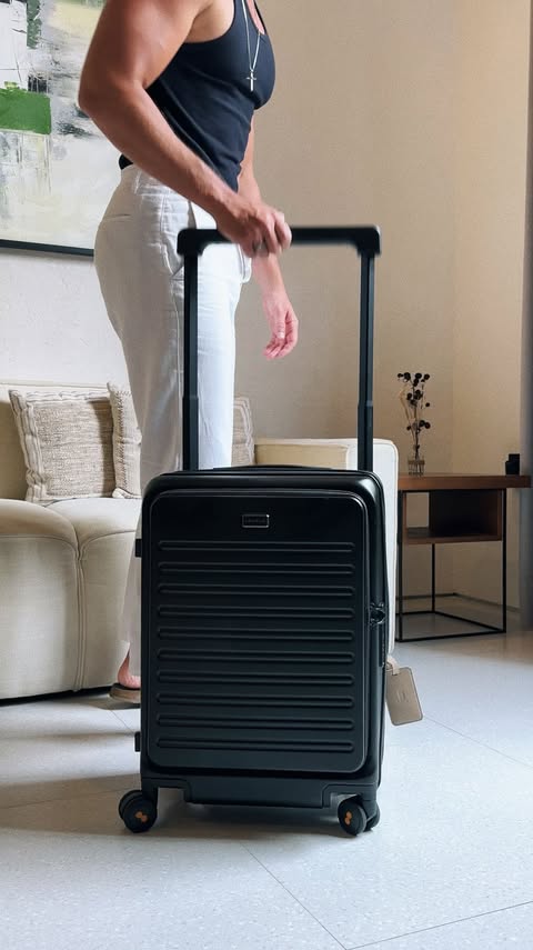 Instagram post by @danydevv for LEVEL8. Caption reads: [...] chaos, always works out…always with....