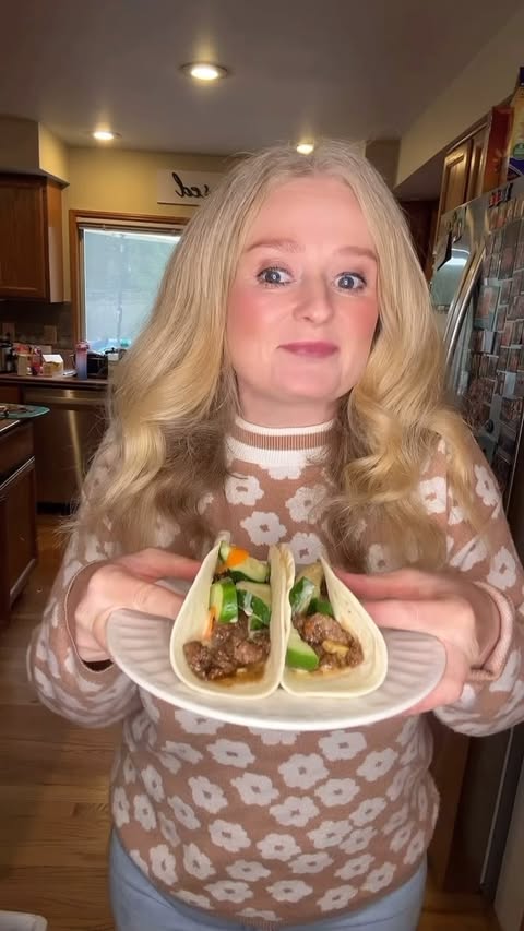 Instagram post by @sarcastic_cassie for EveryPlate. Caption reads: [...] rut when it comes to making dinners.....
